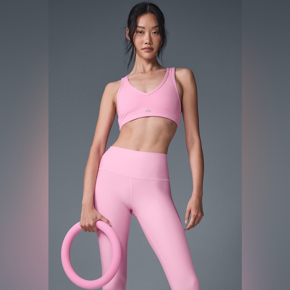 ALO Yoga HIGH-WAIST AIRLIFT LEGGING - Candy Heart Pink - Picture 2 of 9